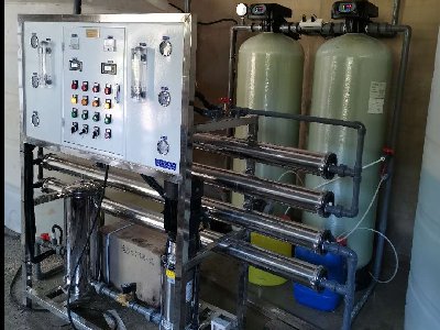 我司為貴州某企業(yè)新安裝一臺(tái)2噸純凈水設(shè)備